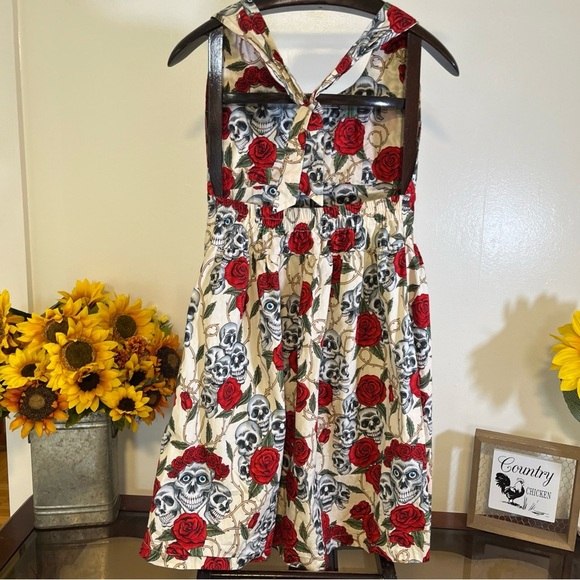 Black roses women’s size small zippered halter dress with skulls and roses - Picture 5 of 8